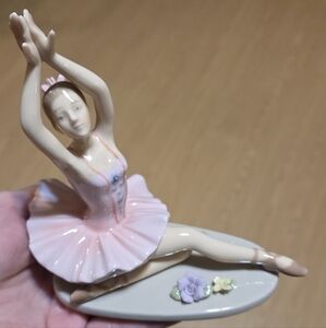 Cosmos Japan Fine Porcelain Ballerina Dancer Pink Tutu Dress Figurine